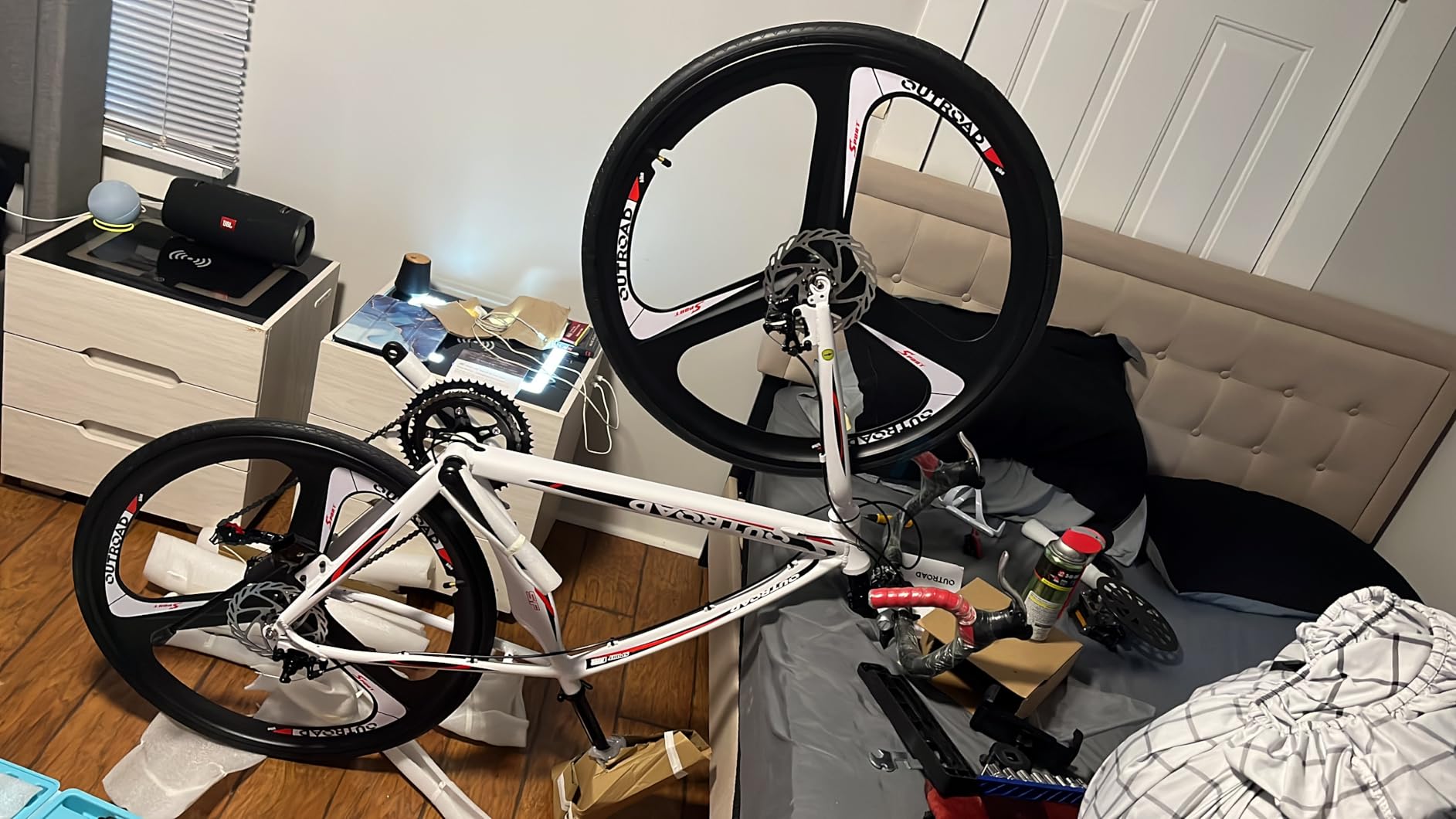 700C Lightweight Aluminum Road Bike - 14-21 Speed Commuter Bicycle with Dual Disc/V Brakes for Men & Women (Black, Red, Blue, White) customer photo 1