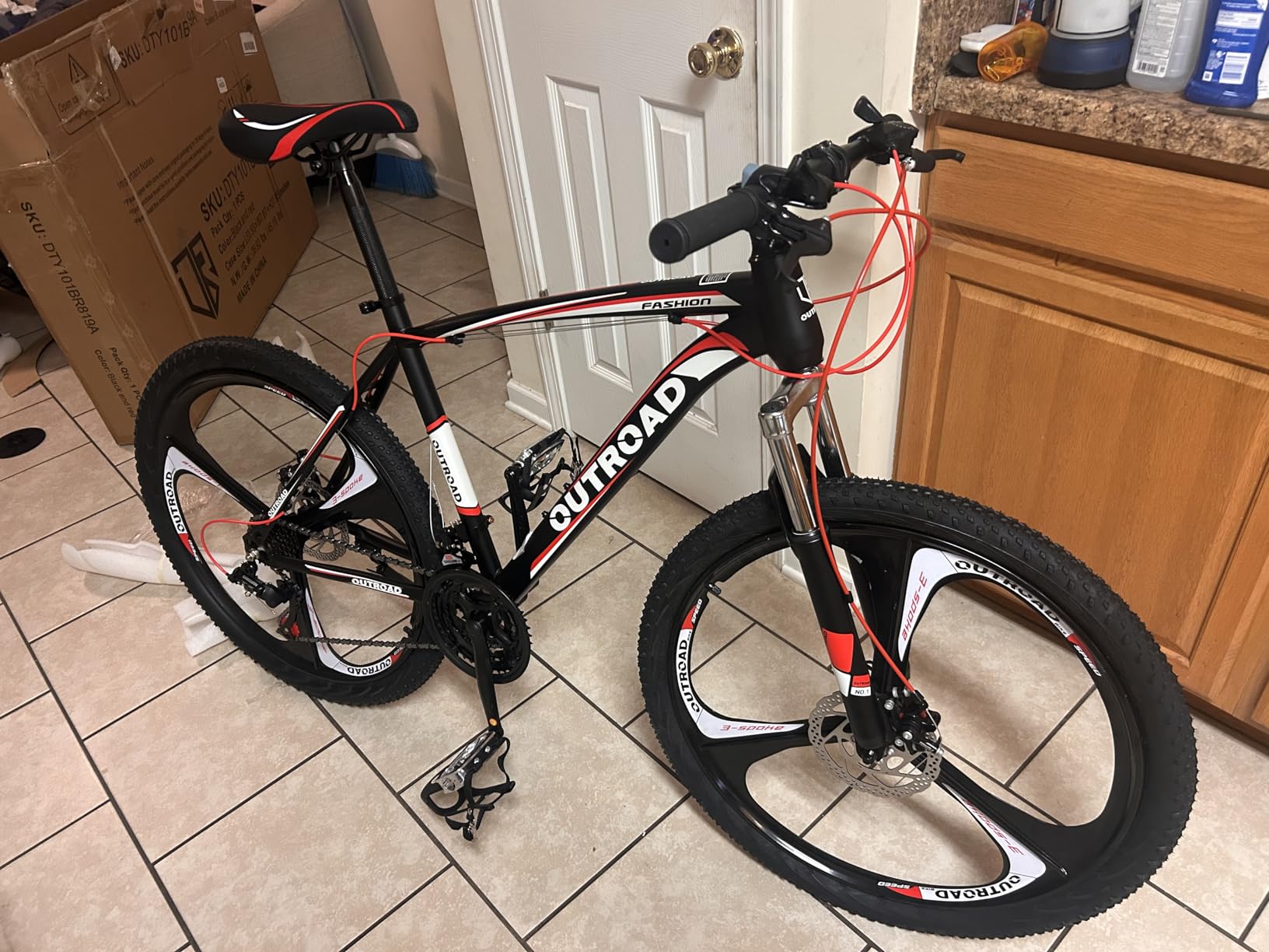 700C Lightweight Aluminum Road Bike - 14-21 Speed Commuter Bicycle with Dual Disc/V Brakes for Men & Women (Black, Red, Blue, White) customer photo 2