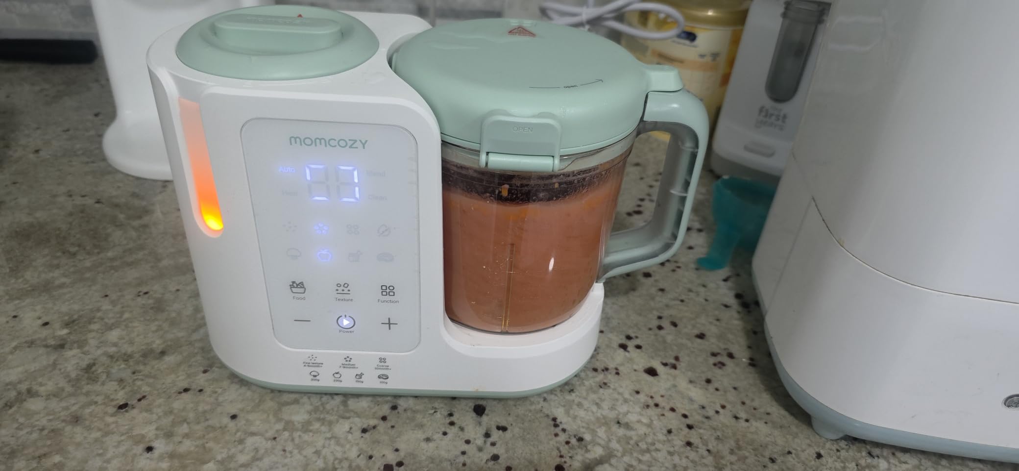 Momcozy AutoMeal Baby Food Maker - One-Step Auto Steam & Blend Food Processor, 15oz Large Cup & 6-Blade Design, Self-Cleaning, Auto 3-Stage Texture Settings for Effortless Homemade Baby Puree customer photo 1