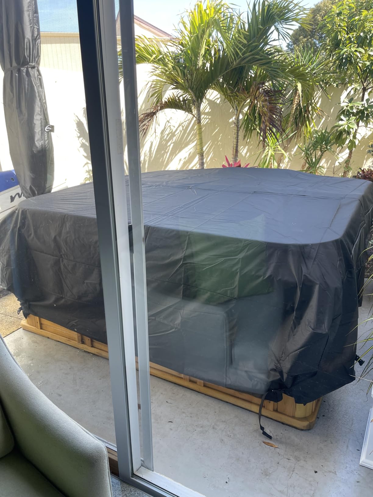 Hot Tub Cover - 600D Spa Cover Protector Waterproof & Heavy Duty, Outdoor Square Hot Tub Cover Cap Protection (85 x 85 Inch) customer photo 1