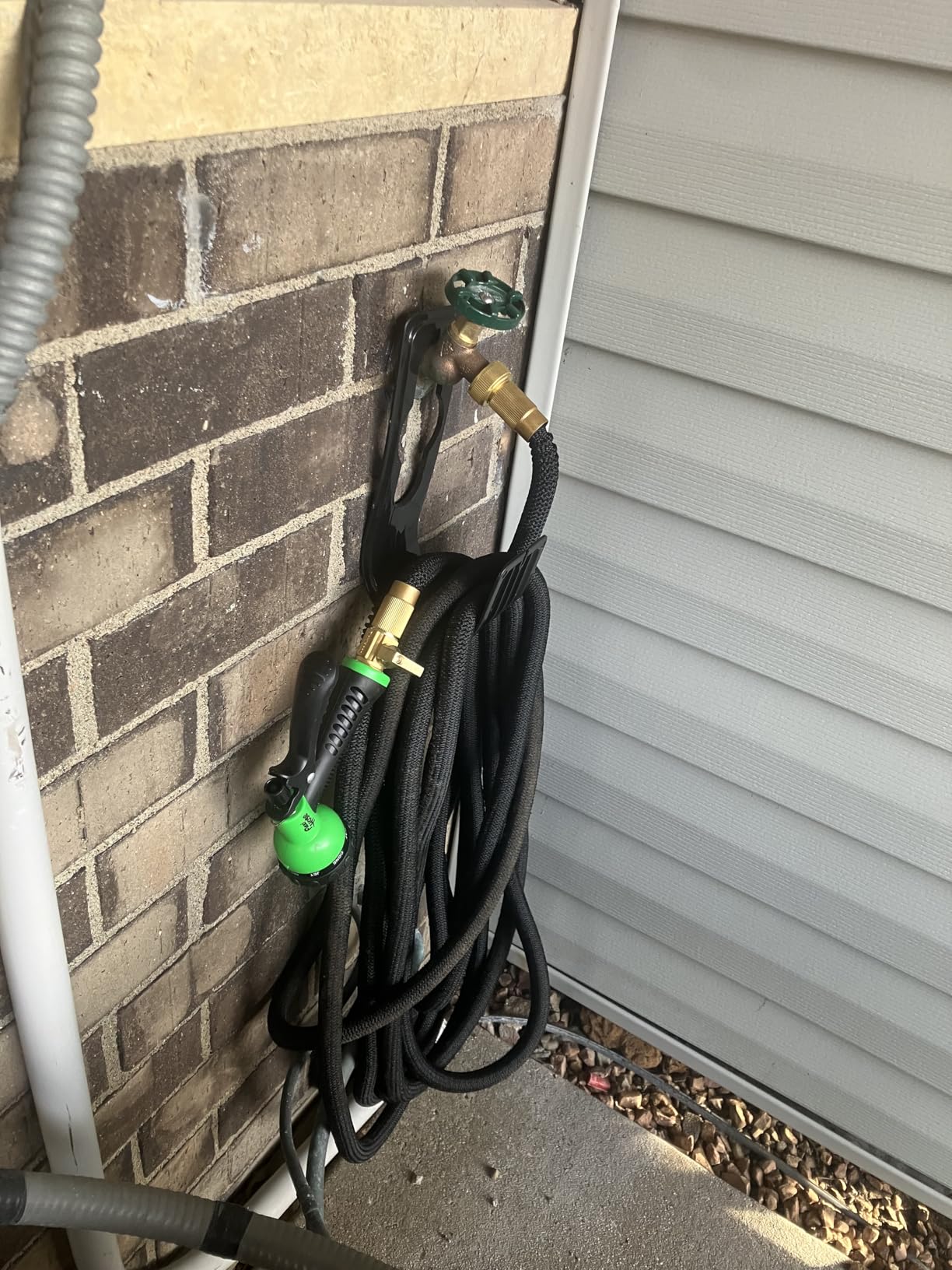 Flexi Hose Plus Expandable Garden Hose with 8 Function Nozzle, 100FT - Lightweight Retractable Garden Hose, Water Hose - No-Kink Flexibility, 3/4 Inch Solid Brass Fittings Includes Hook & Bag customer photo 2