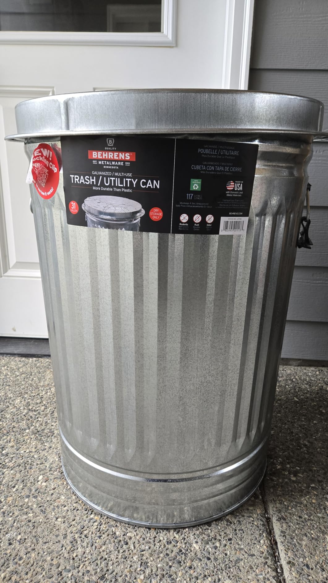 31 Gallon Galvanized Steel Trash Can with Lid - Heavy Duty Outdoor Metal Garbage Bin for Pet Food, Seed & Charcoal Storage - Rodent Proof, Weather Resistant & Rust Free customer photo 1