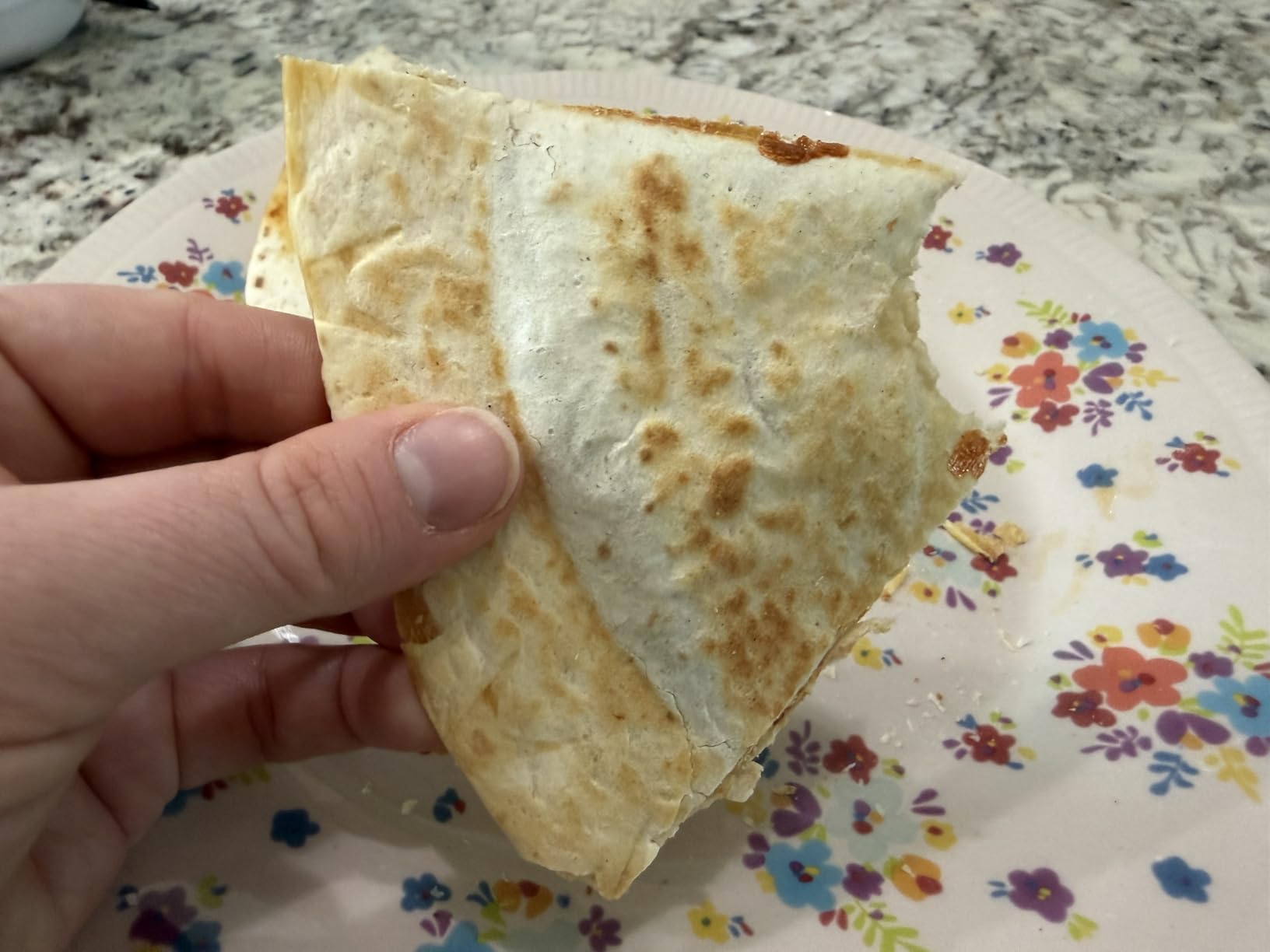 Electric Quesadilla Maker, 11' Quesadilla Press with Extra Stuffing Latch, Easy Slice 6 Wedge, Nonstick Plates, Easy to Clean, Non-Slip Feet, Grilled Cheese Corn Flour Tortilla Snacks, Black customer photo 1