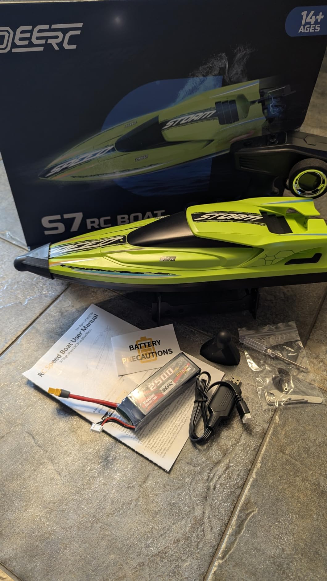 DEERC Fast Brushless RC Boat for Adults 40+KPH, 19