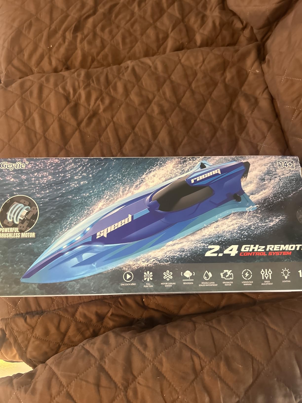 Geyiie Brushless RC Boat for Adults & Teens, 35+KPH High Speed Remote Control Boat with Self-Righting, Auto Demo, 20-30 Min Runtime(2 Batteries) & Water Cooling for Lakes and Outdoor Racing customer photo 2