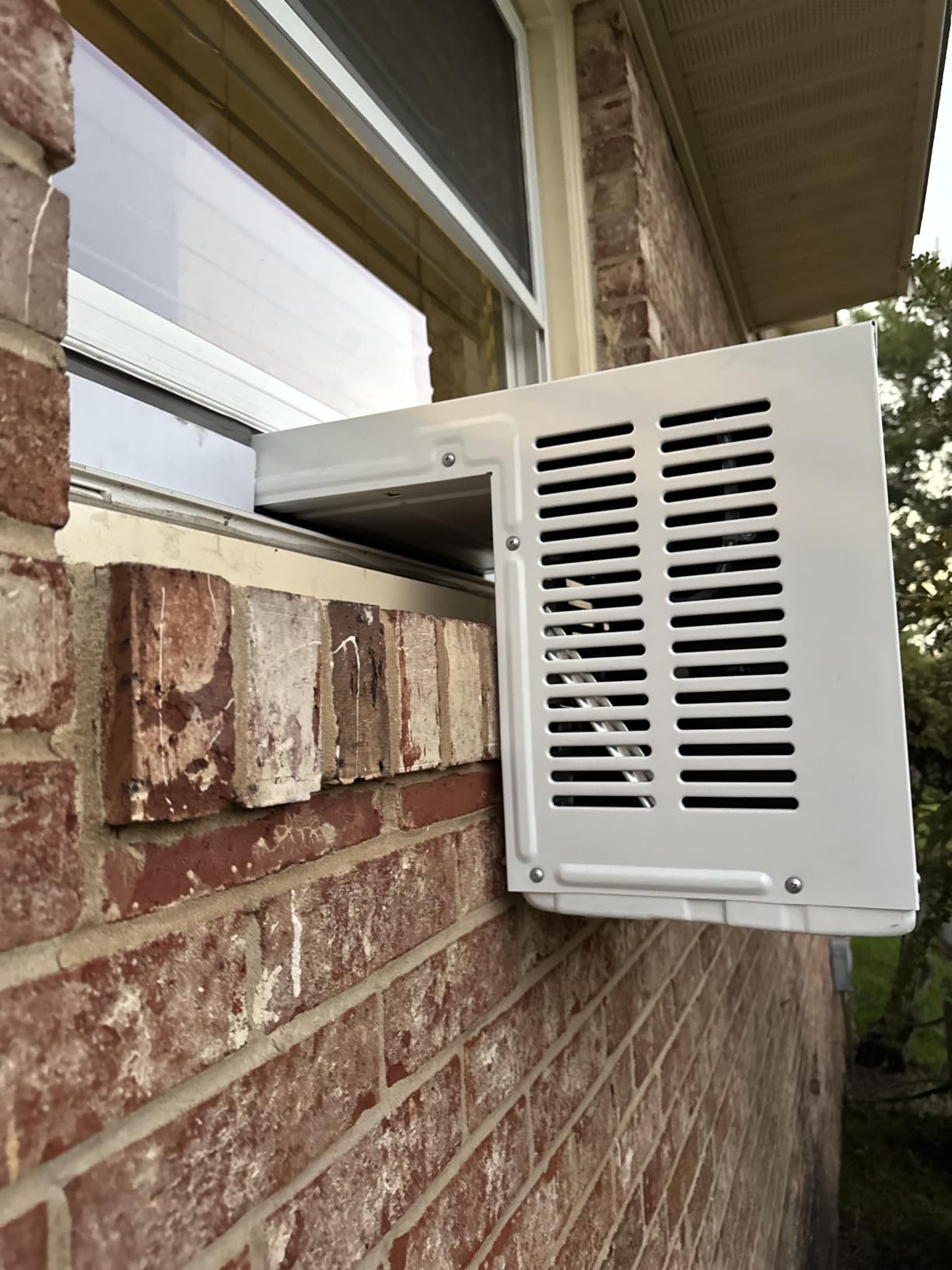 COWSAR U-Shaped 12000 BTU Window Air Conditioner, Window AC Unit Cools Up to 550 Sq.Ft, Quiet Operation for Large Bedroom, Smart Remote & 24H Timer, 6-Mode Energy Saving, Easy Install customer photo 2