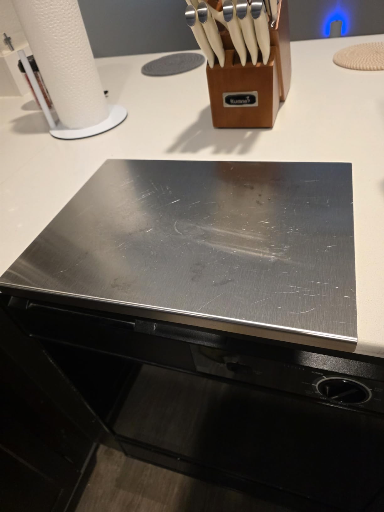 Stainless Steel Cutting Board with Counter Lip, Extra Large Chopping Board for Kitchen, Metal Cutting Board for Veggies, Meat, Fruits, Bread and Baking (31.5 x 19.7 inch) customer photo 2