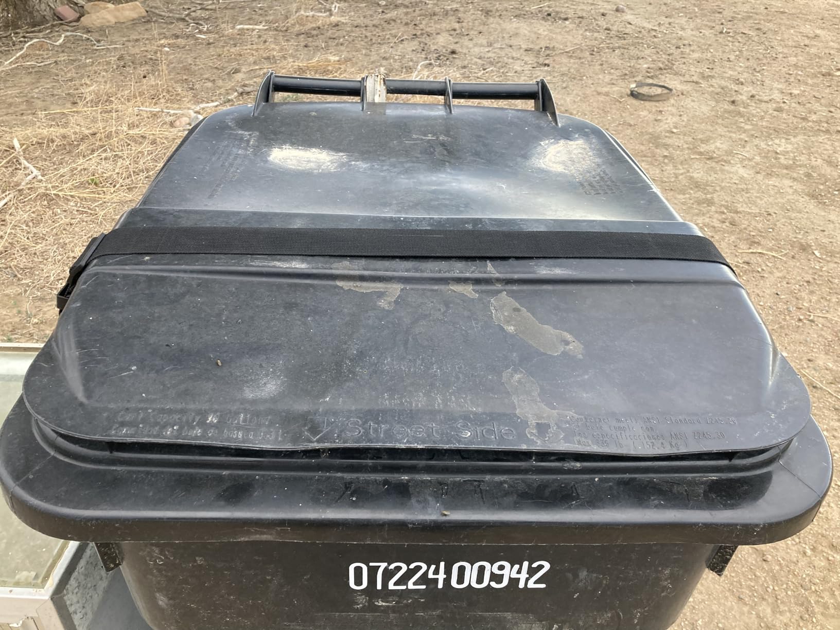 ANKS Bear & Raccoon Proof Trash Can Lock - Heavy Duty Metal Hook | Non-Slip Double Claw Design. Adjustable 20-35