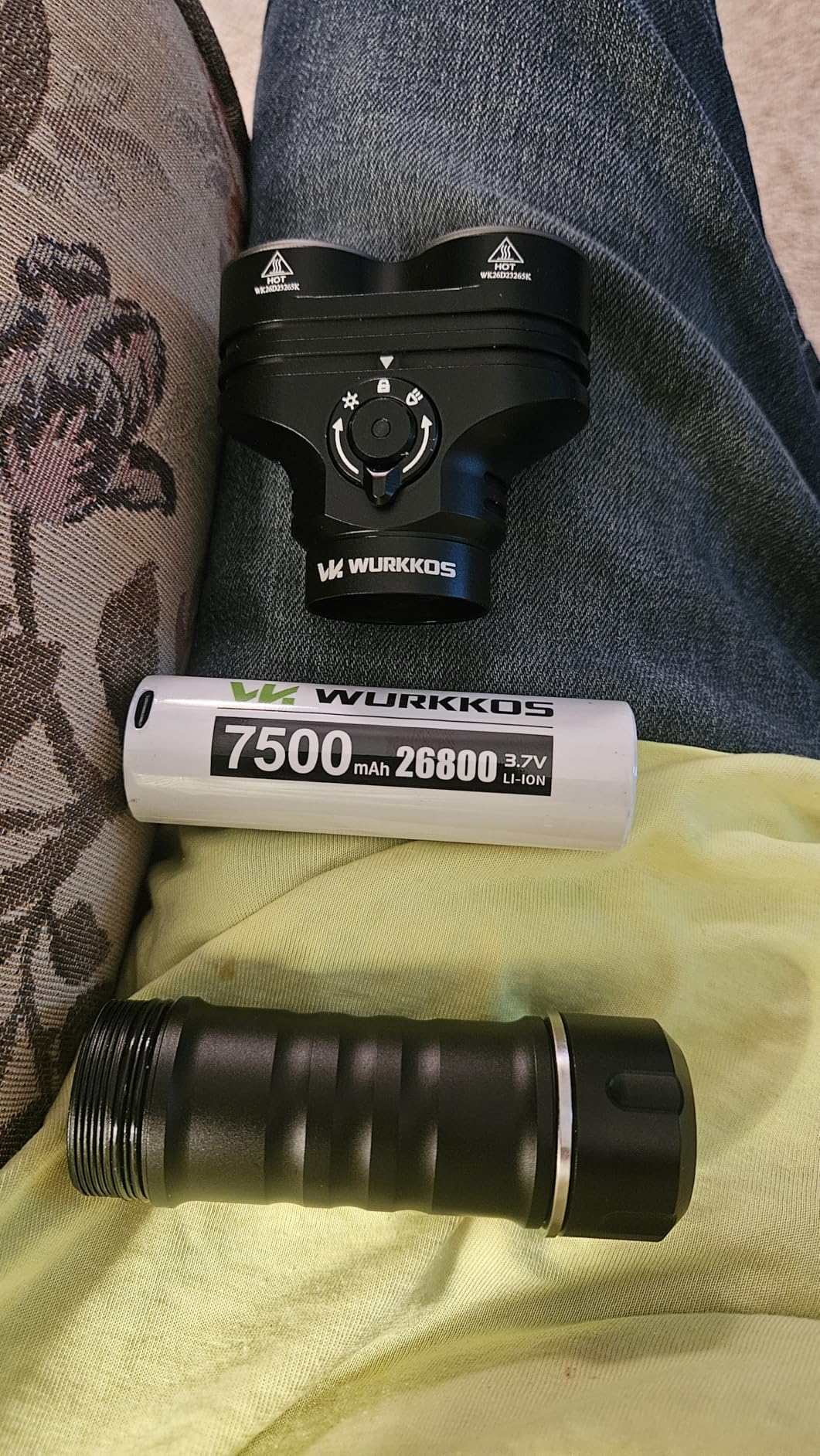 Wurkkos DL05 6000LM Scuba Dive Light, 14H Long Runtime LED Underwater Flashlight, IPX8 Waterproof 100M Rechargeable Submersible Torch with Type-C, Handheld Tactical Light for Snorkeling, Night Diving customer photo 1