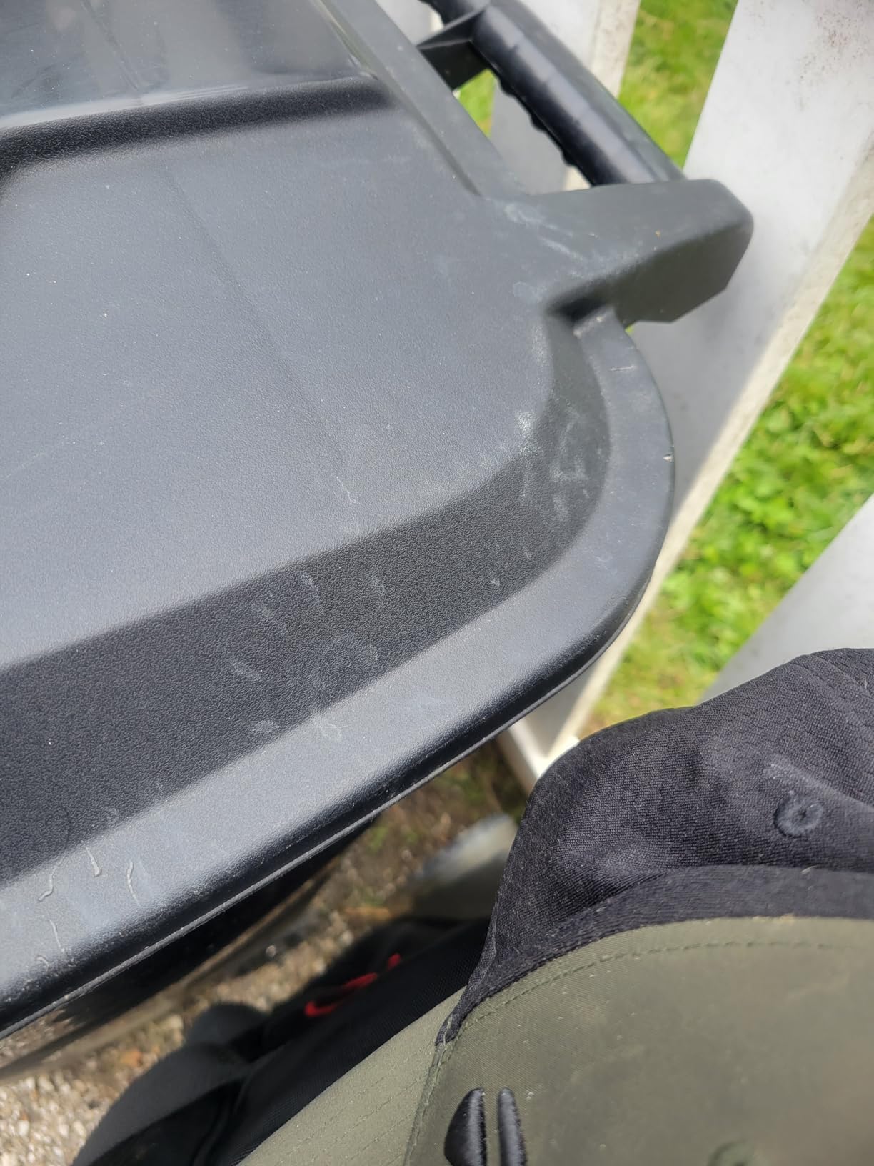 Outdoor Garbage Can with Lid, 32 Gallon Wheeled Large Trash Can, Snap Lid customer photo 2