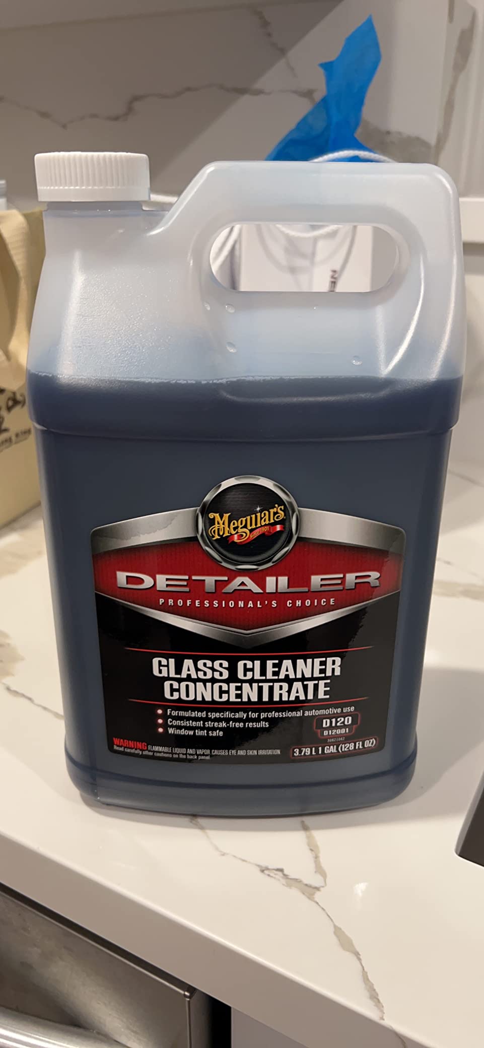 Meguiar's Professional Glass Cleaner Concentrate, Car Glass Cleaner, Professional-Strength Formula For Streak-Free, Residue-Free, Use On Auto Glass, Windows And Mirrors - 1 Gallon Auto Glass Cleaner customer photo 2