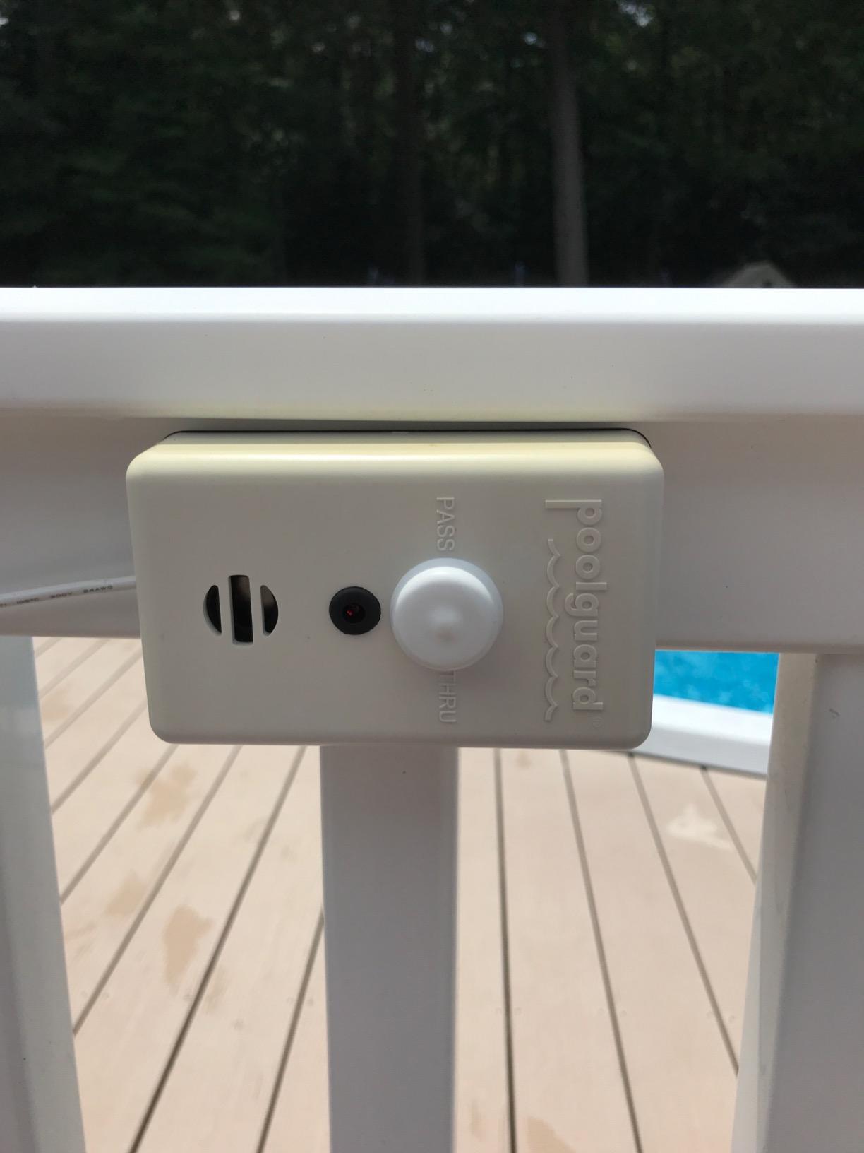 Poolguard GAPT-2 Outdoor Pool Gate Alarm, White customer photo 1