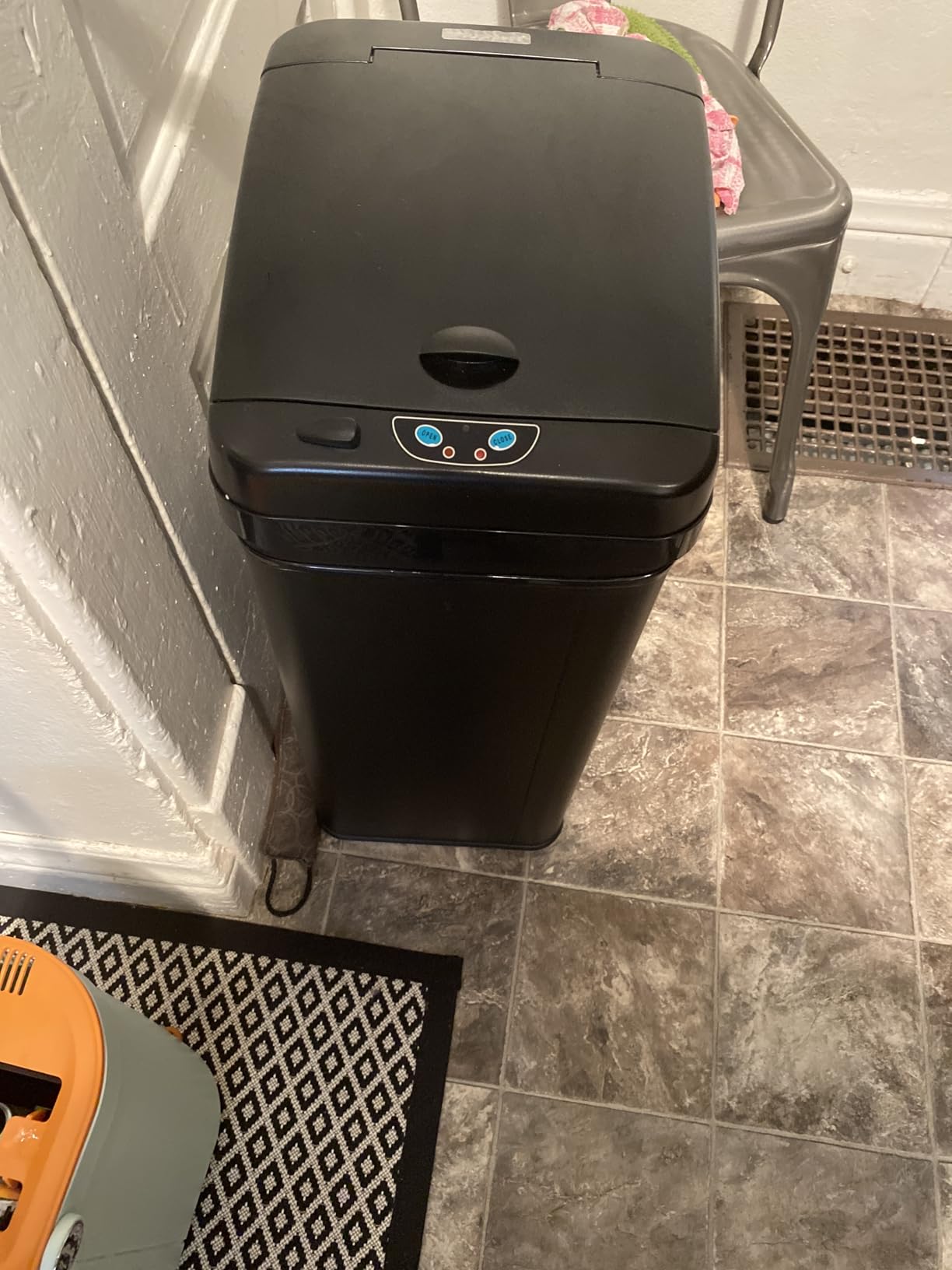 iTouchless 13 Gallon Sensor Trash Can with Lid | Pet Lock and Odor Filter | Patented Automatic 50L Stainless Steel Kitchen Garbage Bin, Touchless Motion Activated, Fingerprint-Proof Wastebasket, Silver customer photo 1