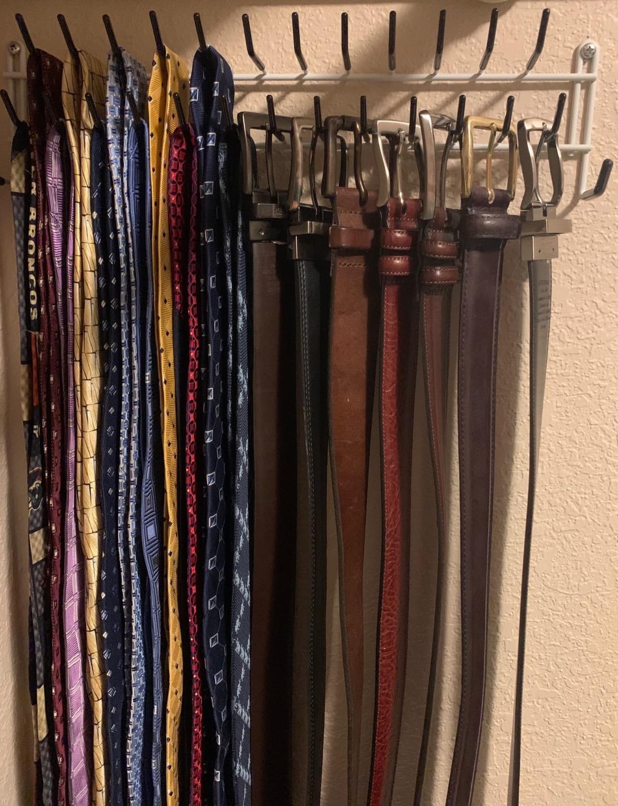 ClosetMaid 27-Hook Tie & Belt Rack, 2.38