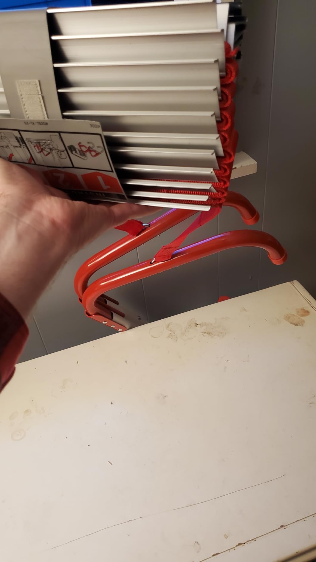 Kidde Fire Escape Ladder, 3-Story Rope Ladder, Extends to 25-Feet, Anti-Slip Rungs customer photo 1