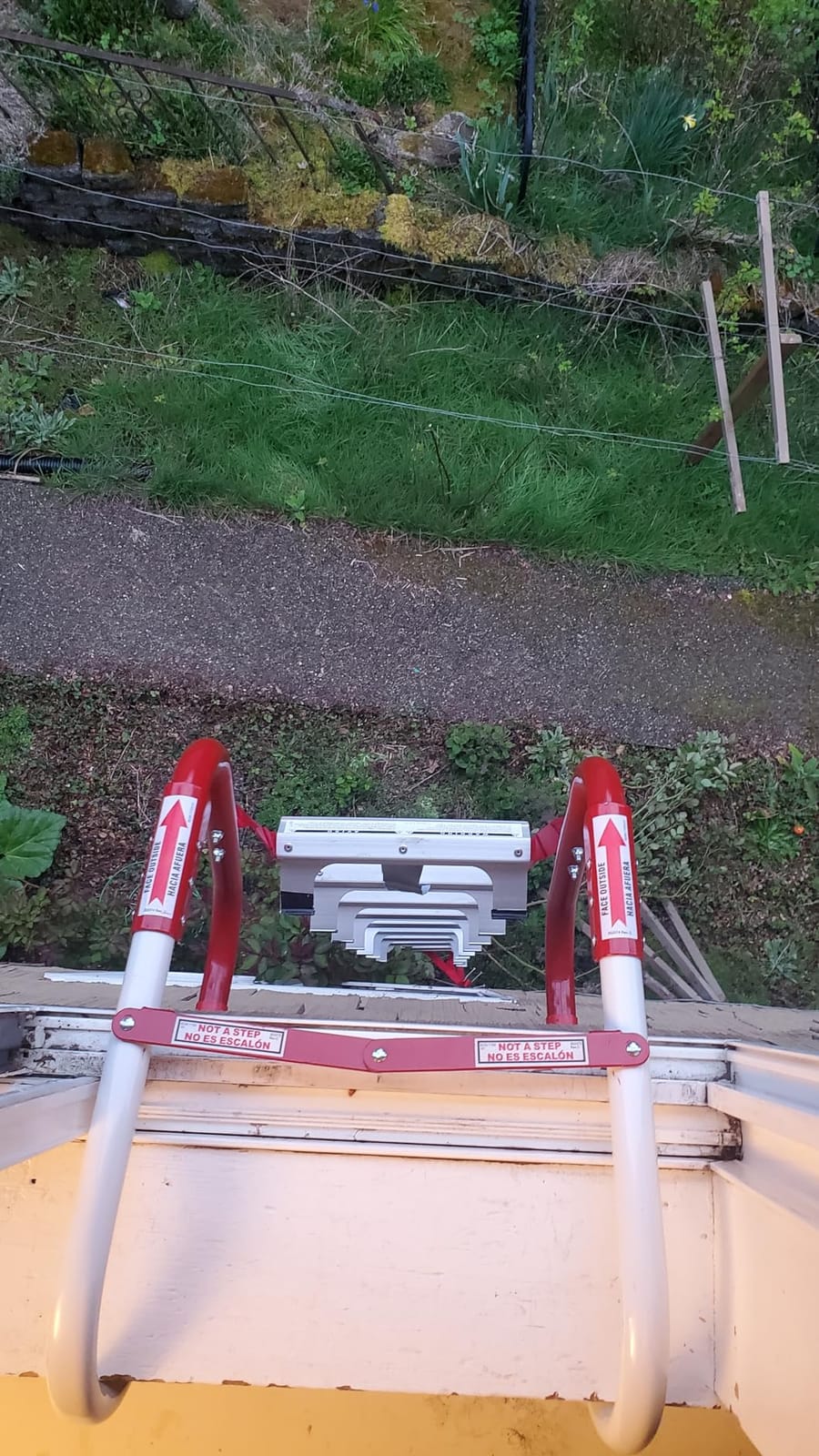 Kidde Fire Escape Ladder, 3-Story Rope Ladder, Extends to 25-Feet, Anti-Slip Rungs customer photo 2