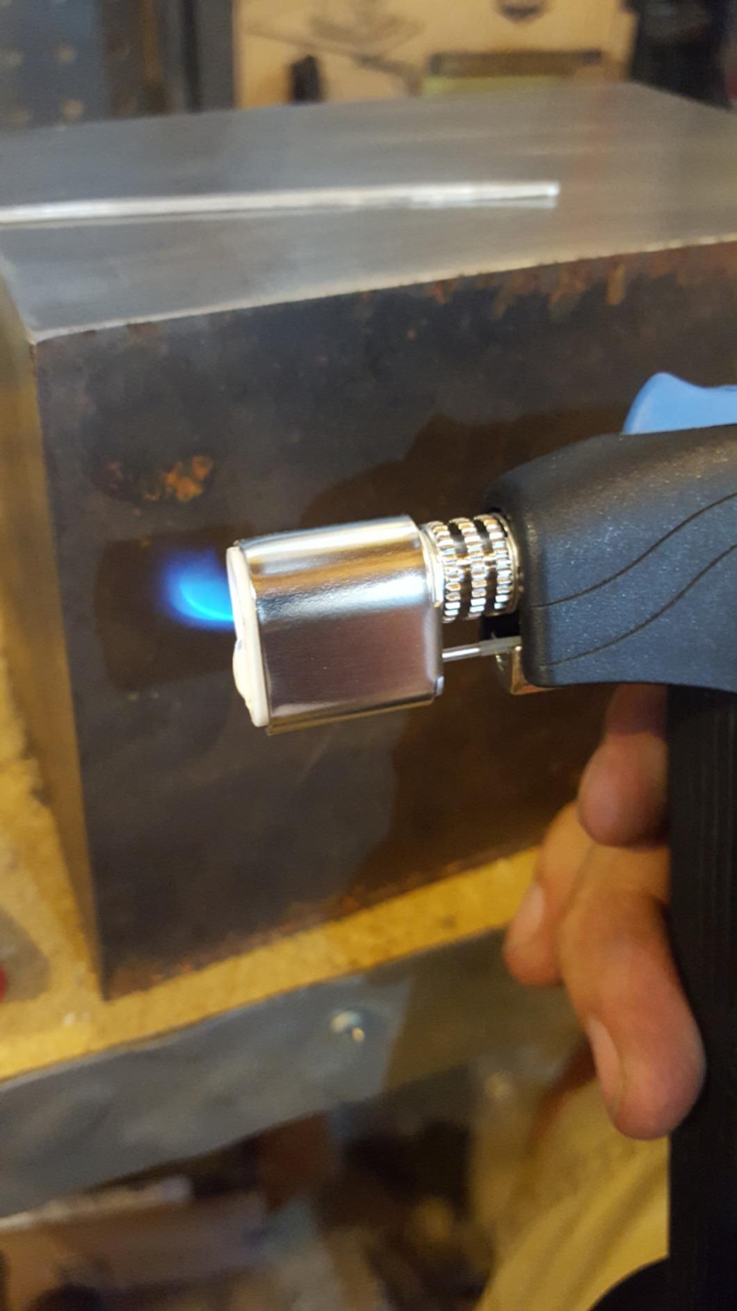 Bernz-O-Matic ST2200T Micro Flame Butane Torch Kit, Small, Black | Small Torch for Creme Brulee, Kitchen Cooking, Soldering & Jewelry Repair | Portable Mini Torch Lighter customer photo 2