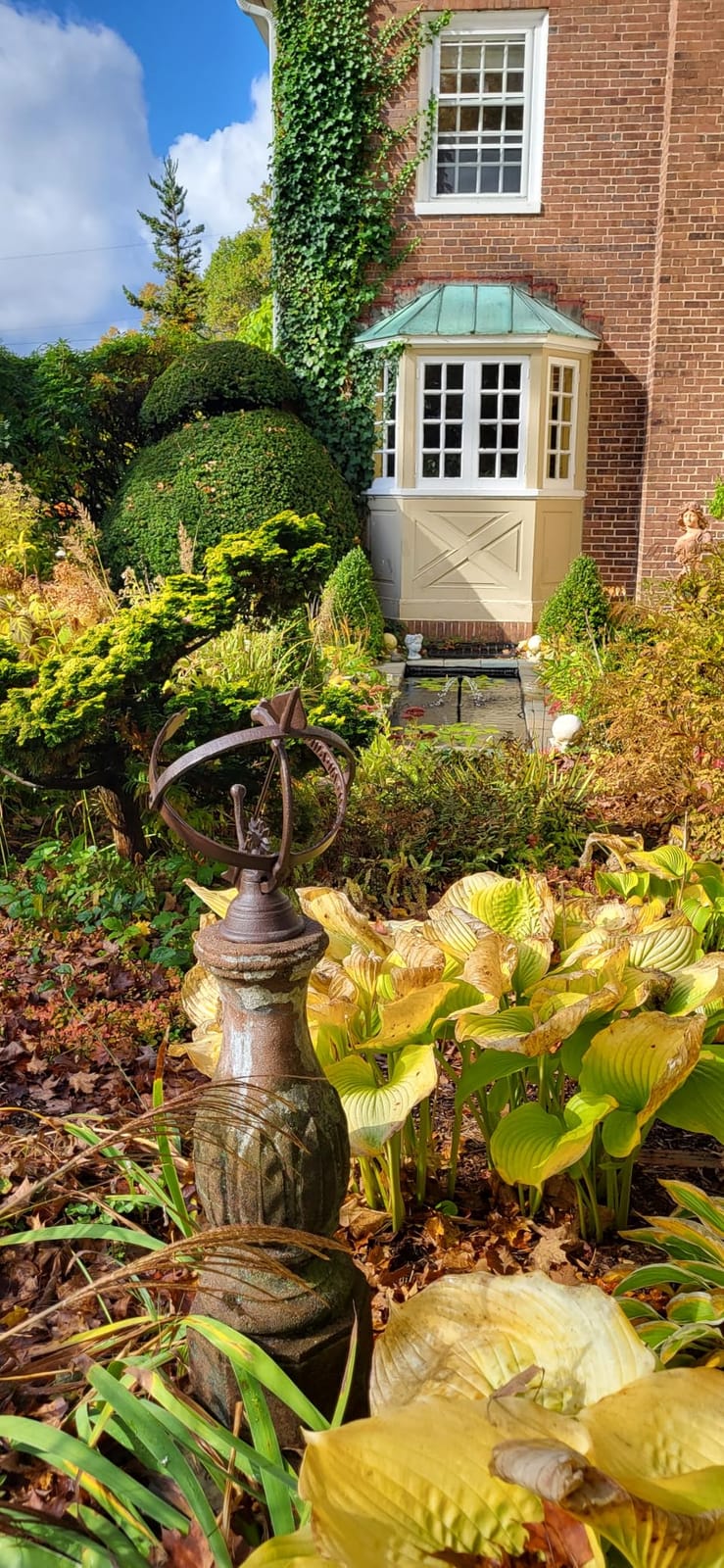 Esschert Design TH28 Cast Iron Sundial customer photo 2