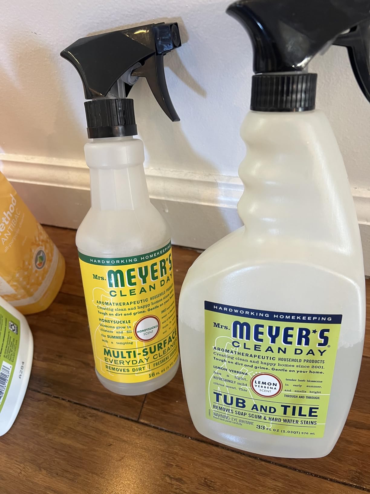 MRS. MEYER'S CLEAN DAY Multi-Surface Cleaner, Lemon Verbena, 16 fl oz | Removes Dirt and Freshens Surfaces, Everyday Use, All-Purpose Cleaner, Cruelty Free, Made with Essential Oils customer photo 1