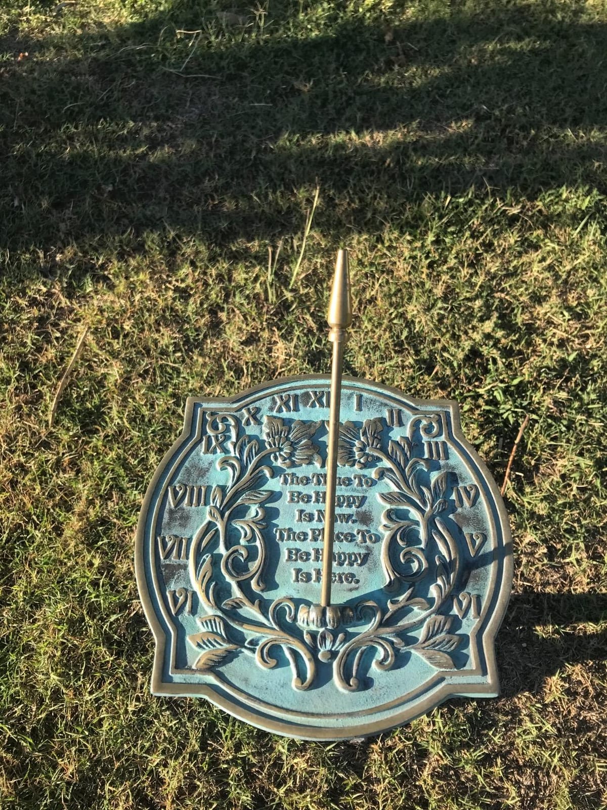 Rome 2303 Happiness Sundial, Solid Brass with Verdigris Highlights, 10-Inch Diameter customer photo 2