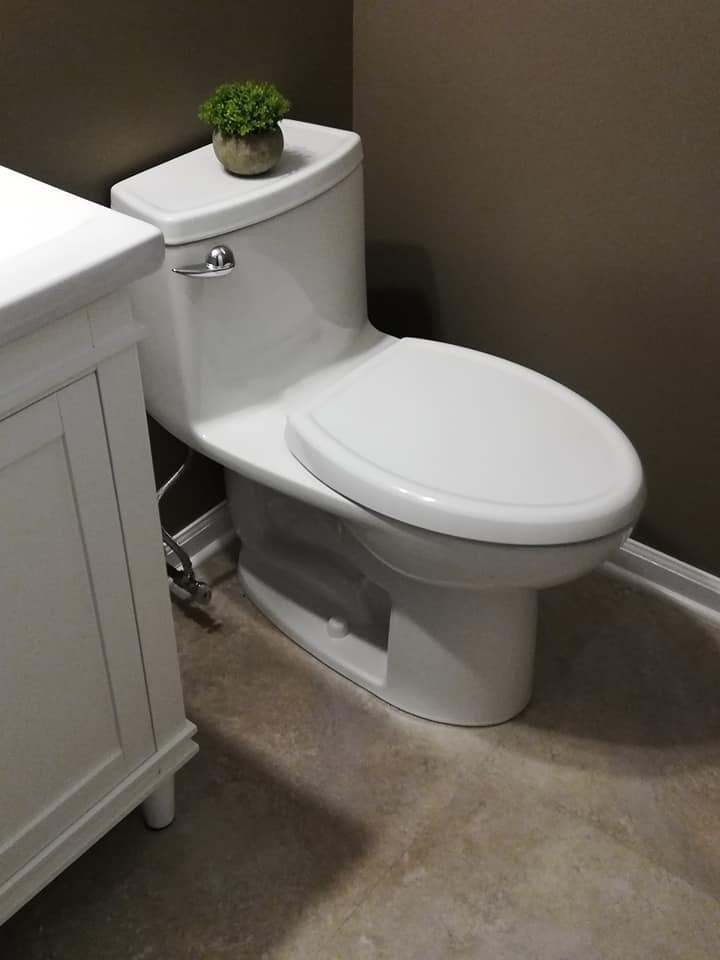 2403128.020 Compact Cadet 3 One-Piece Toilet with Slow-Close Seat, Elongated Front, Left-Hand Flush, White, 1.28 gpf customer photo 2
