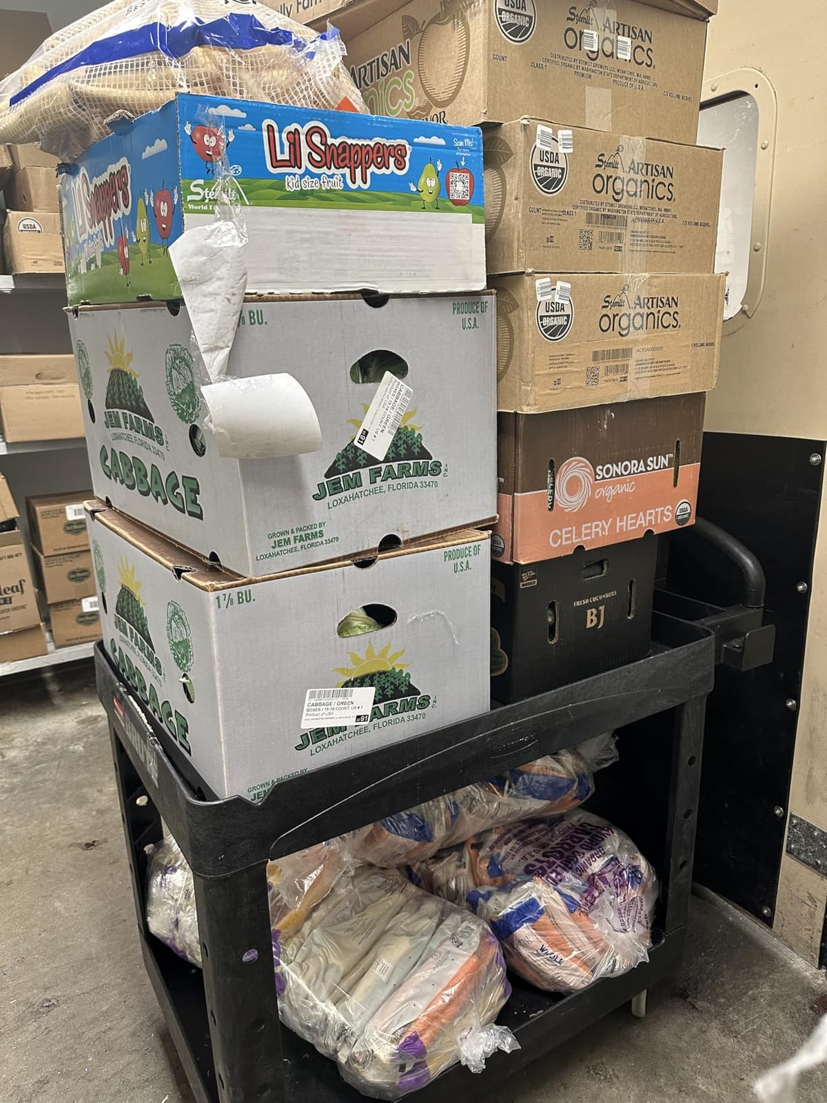 Rubbermaid Commercial Products 2-Shelf Utility/Service Cart, Medium, Black, Lipped Shelves, Ergonomic Handle, 500 Lbs Capacity, for Warehouse/Garage/Cleaning/Manufacturing customer photo 2