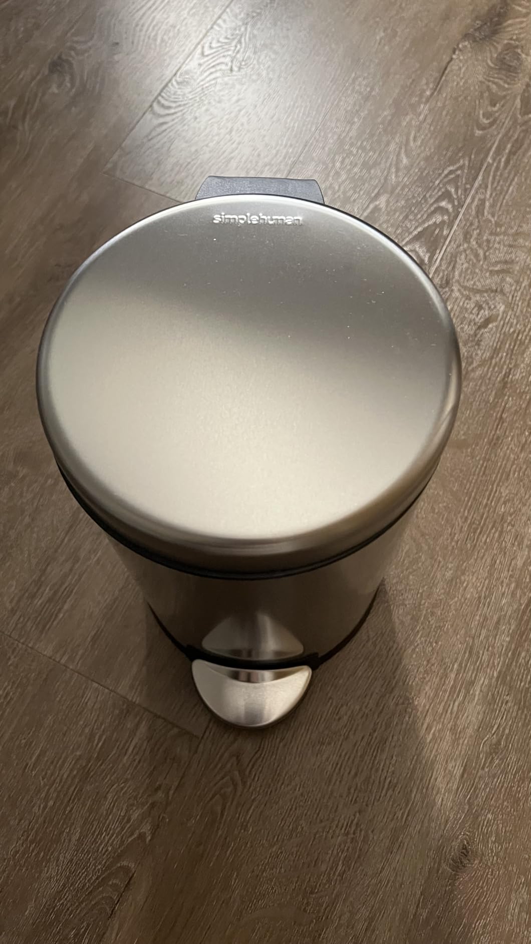 simplehuman Round Step Can, 4.5L / 1.2 Gallon Compact Bathroom Trash Can, 150,000-Step Pedal, Lid Shox Silent Close, Removable Inner Bucket, Brushed Stainless Steel customer photo 2