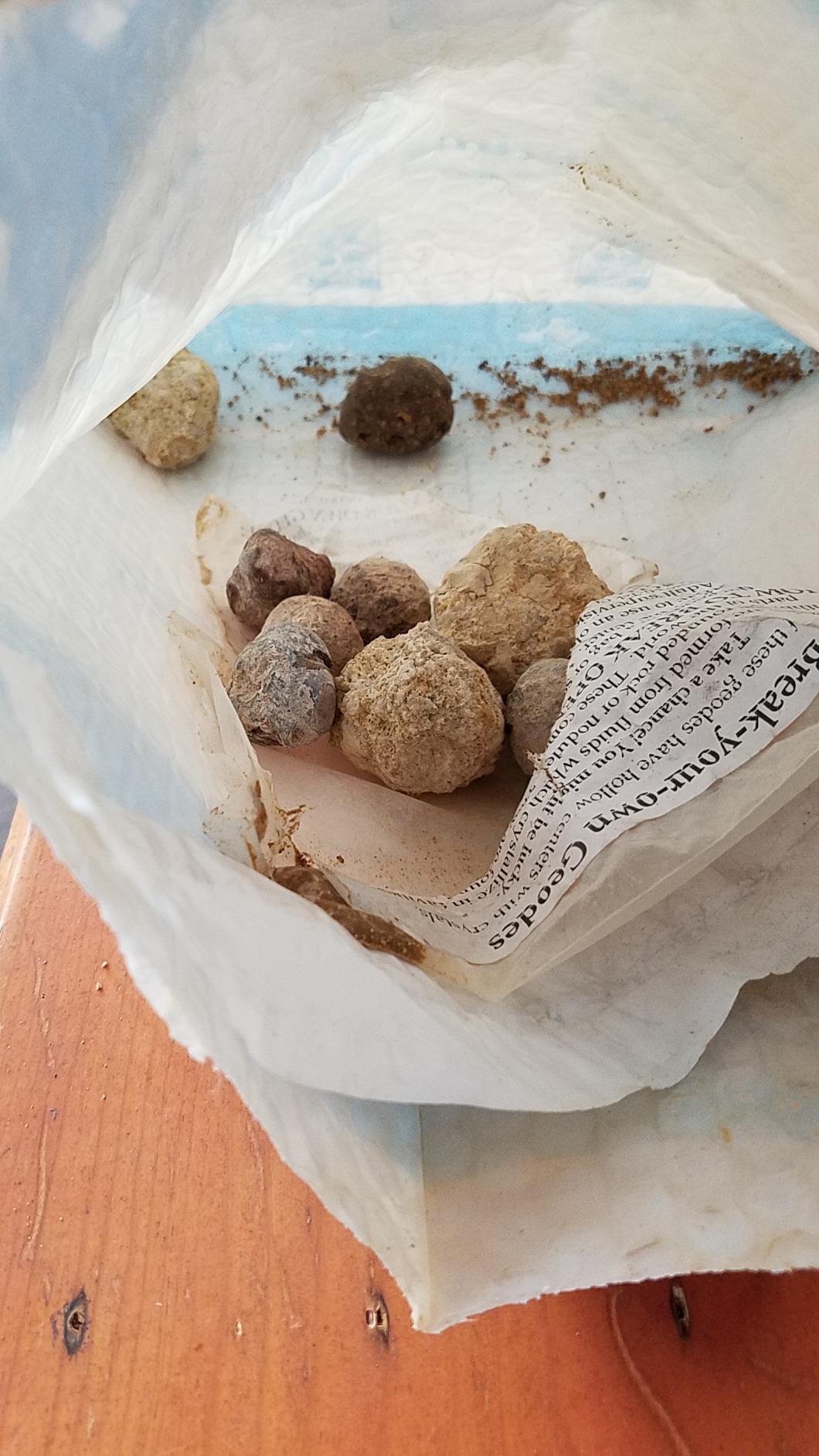 Break Your Own Geodes - Set of 12 - STEM Toy and Classroom Learning customer photo 2