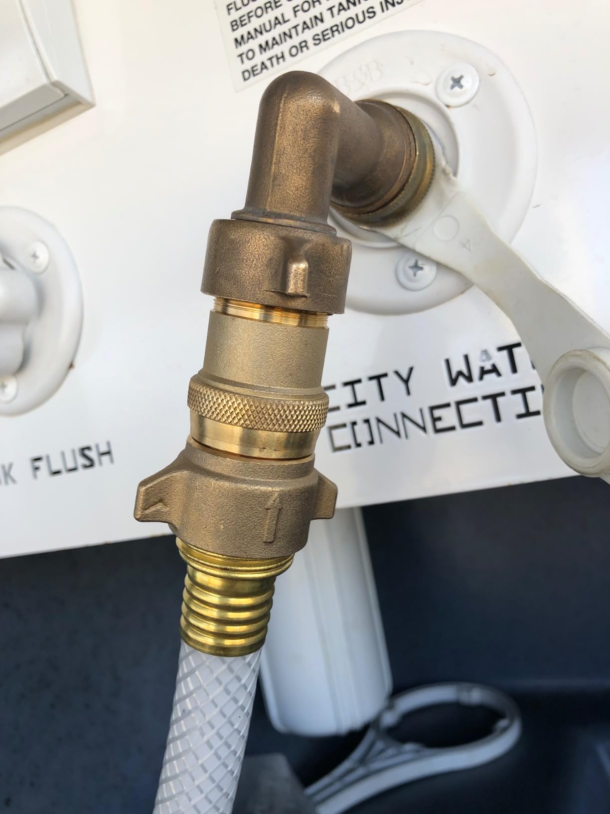 Camco Brass Marine/RV Water Pressure Regulator - Drinking Water Safe | Protects RV Kitchen Small Appliances, Plumbing & Hoses - Reduces RV Water Pressure to Safe & Consistent 40-50 PSI (40055) customer photo 2
