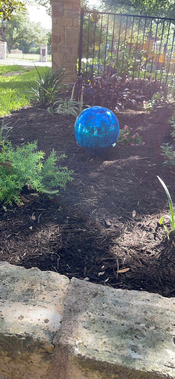 Achla Designs 12-Inch Crackle Gazing Globe Ball, Blue customer photo 2