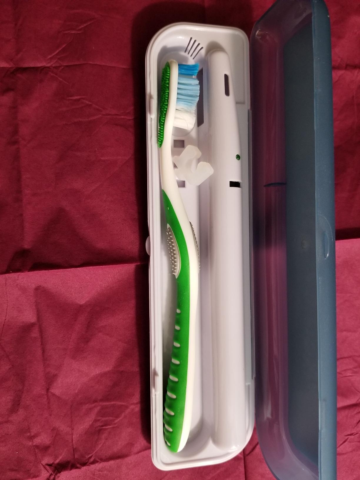 Pursonic Portable UV Toothbrush Sanitizer Case - Travel Toothbrush Sanitizer and Holder - For Electric and Manual Brush Heads with UV Light & Auto Shut Off Timer customer photo 2