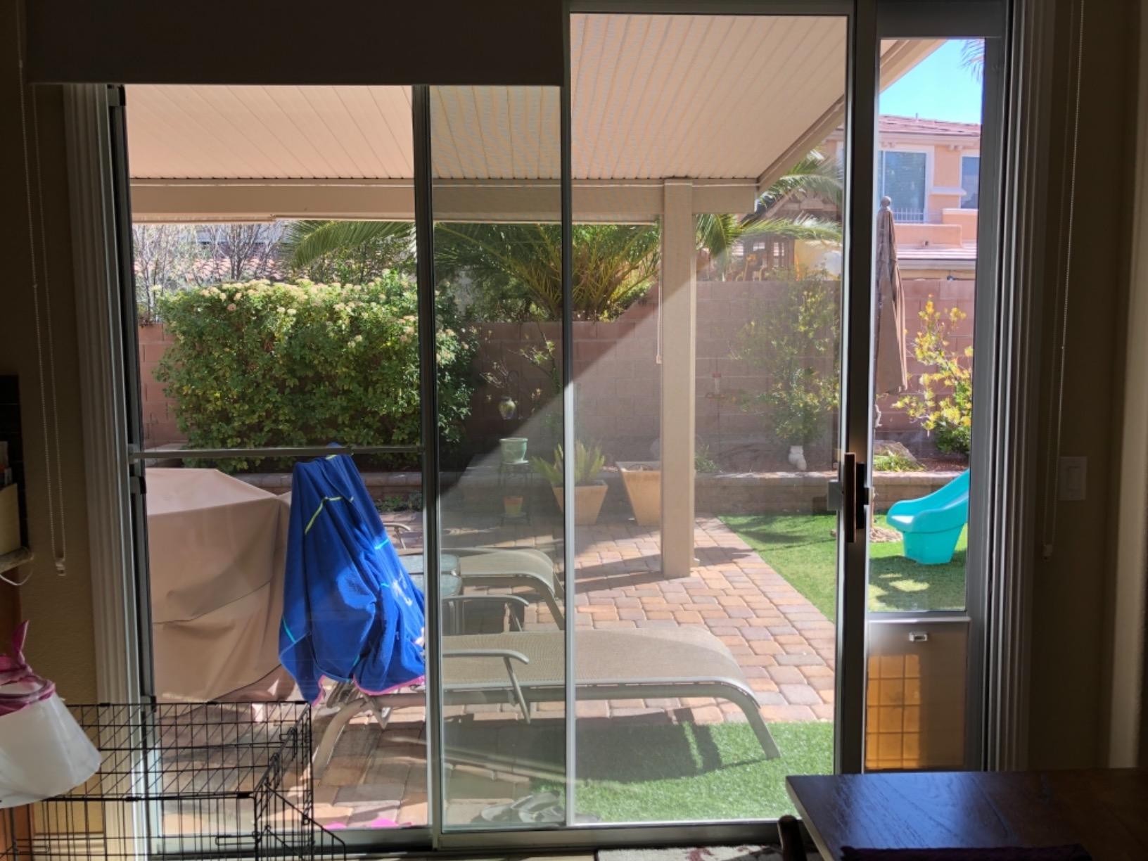 Ideal Security Sliding Door Security Bar with Childproof Lock, Adjustable, for Patio Doors and Sliding Glass Doors (25.75-47.5 Inches) customer photo 1