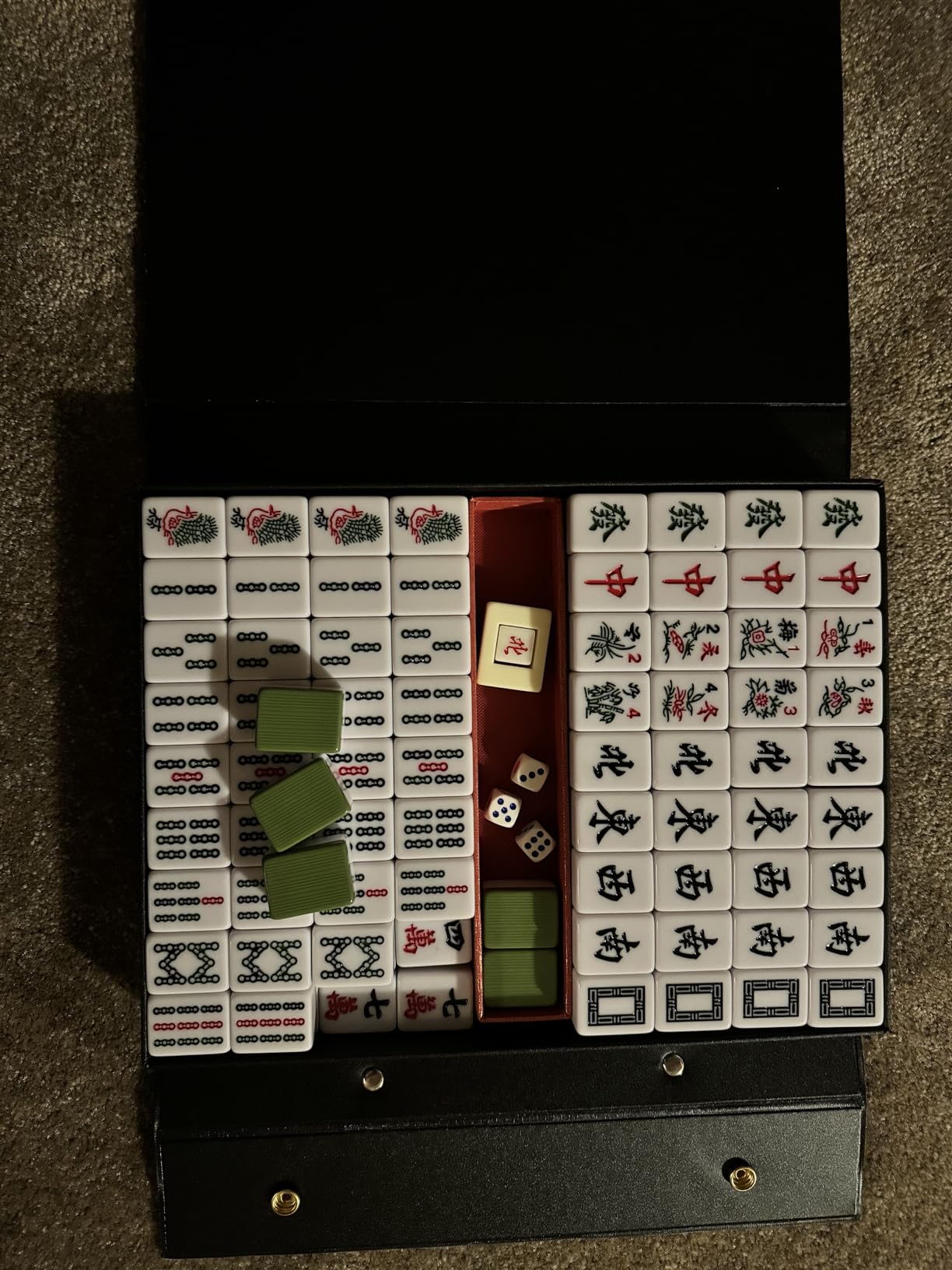 Yellow Mountain Imports YMI Rouge Heritage Chinese Mahjong Set, 146 Tiles with green bamboo stripe design, red vinyl case, dice, wind indicator customer photo 2