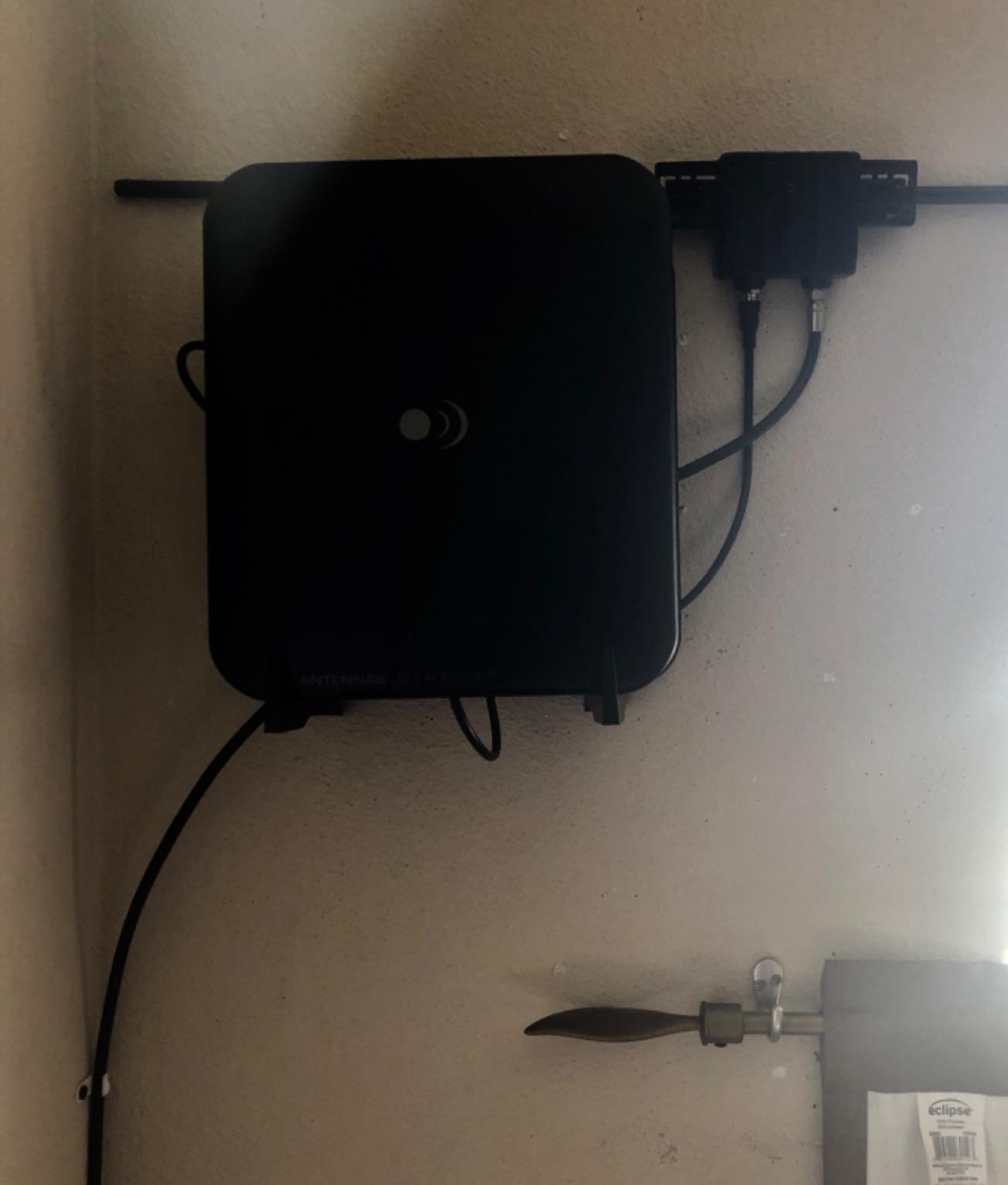 ClearStream Micron XG Amplified Indoor Antenna with Reflector - 35+ Mile Range customer photo 1