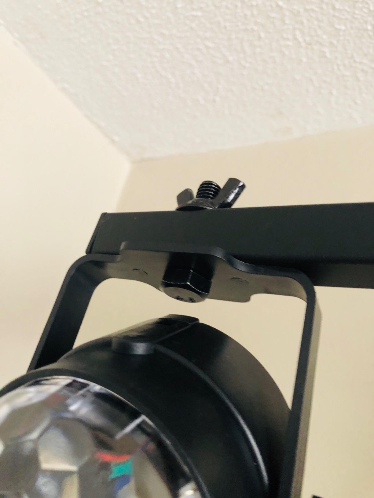 CHAUVET DJ CH06 Lightweight Lighting Stand w/T-Bar (50lb Capacity) customer photo 1