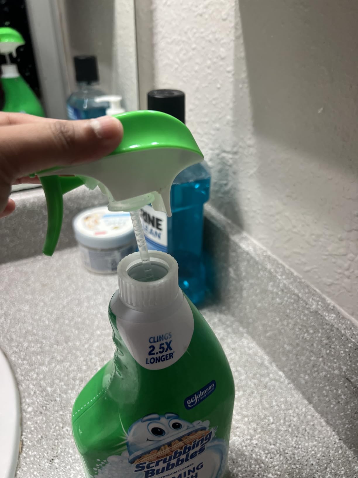 Scrubbing Bubbles Foaming Bleach Bathroom Cleaner, 32oz | Effortlessly Erases Mold & Mildew Stains and Removes Soap Scum from Shower Tiles, Grout, Tubs, Countertops & Sinks customer photo 1