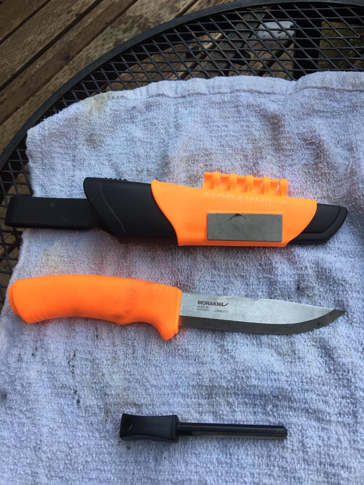 Morakniv Bushcraft Stainless Steel 4.3-Inch Fixed-Blade Survival Knife with Fire Starter and Sharpener customer photo 1