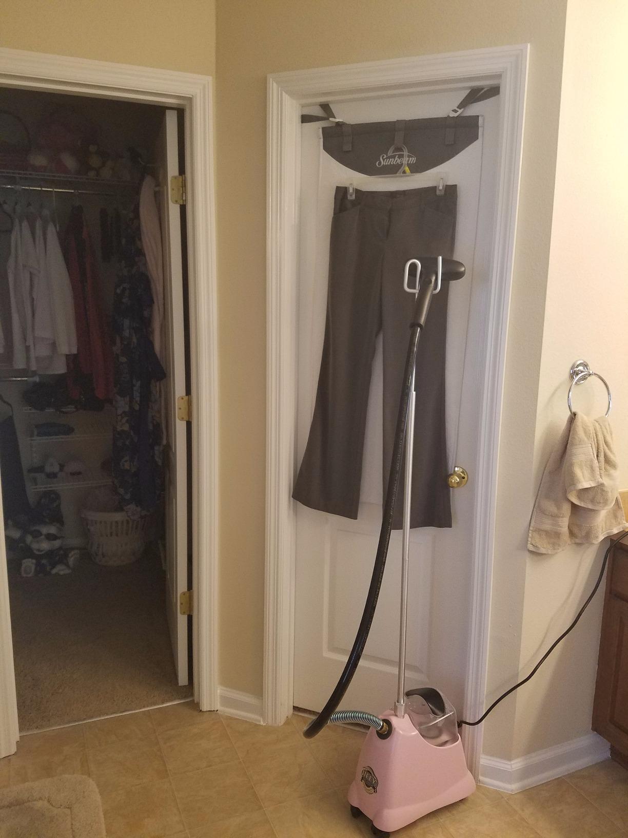 J-2000 Jiffy Garment Steamer with Plastic Steam Head (Pink Series), 120 Volt customer photo 2