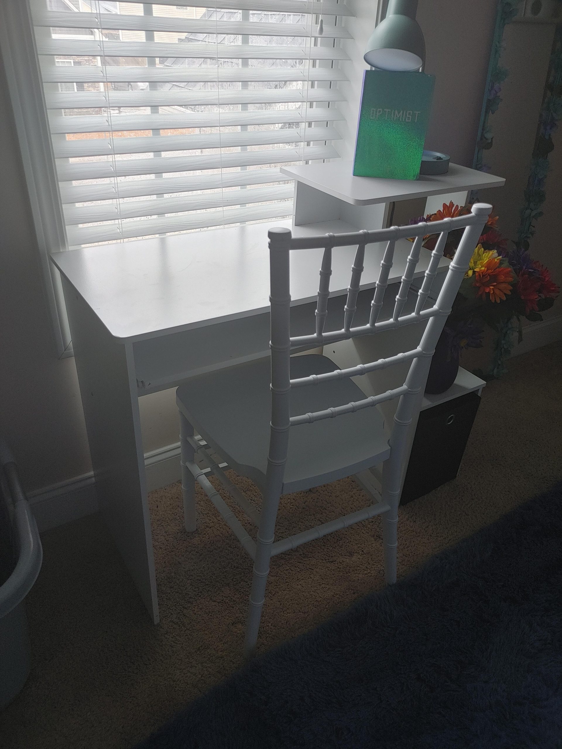 Flash Furniture Hercules Premium Resin Stacking Chiavari Chair, White | Commercial Grade, Event and Banquet Chair customer photo 2