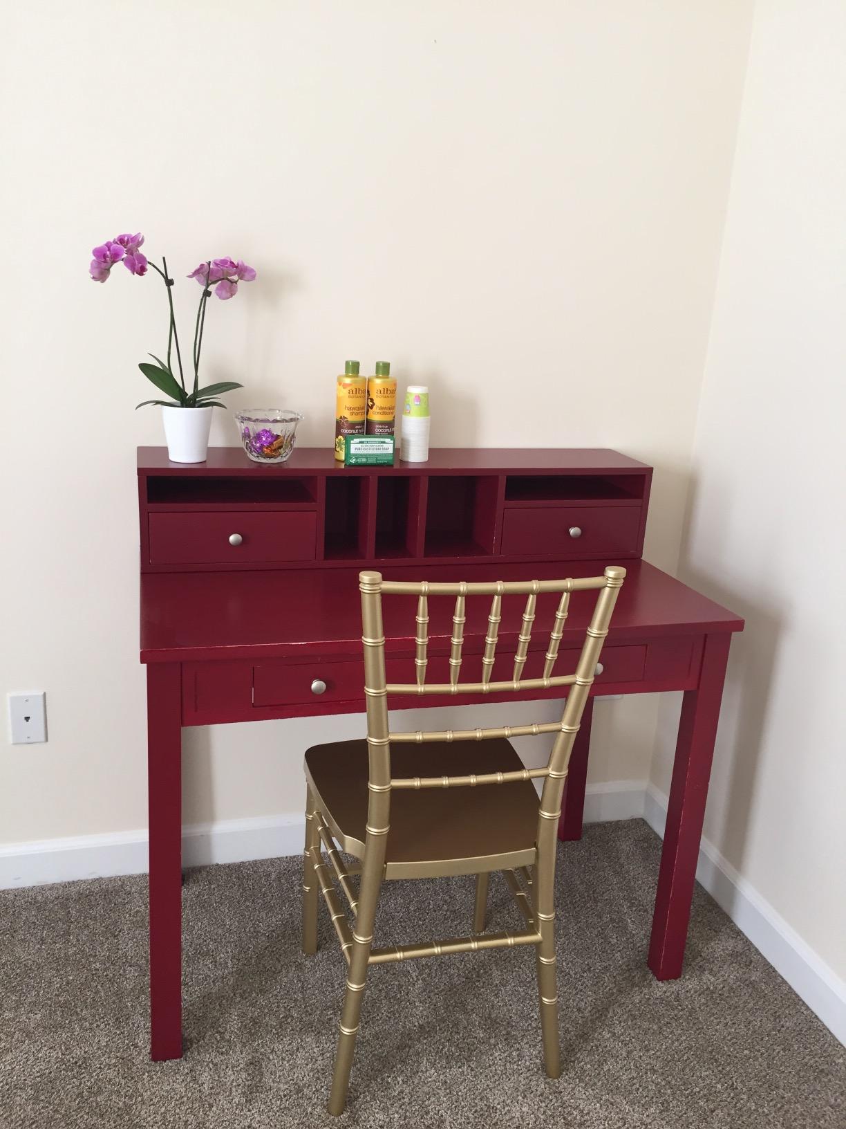 Flash Furniture Hercules Resin Stacking Chiavari Chair, Gold | Commercial Grade, Event and Banquet Chair customer photo 2