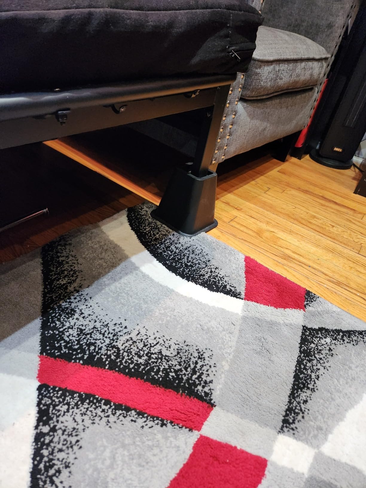 HOME IT 5 to 6-inch Super Quality Black Bed Risers, Heavy Duty Stackable Furniture Risers for College Dorm Bed Sofa Table Couch Chair 4-Pack (Black) customer photo 2