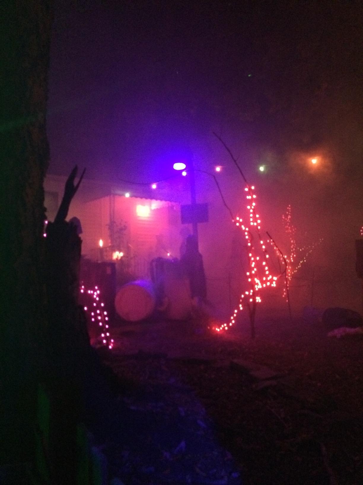 Froggys Fog - 1000 Watt Halloween Fog Machine with Wired Remote Control - All Metal, Impressive Output, Timer and Wireless Control Options customer photo 1