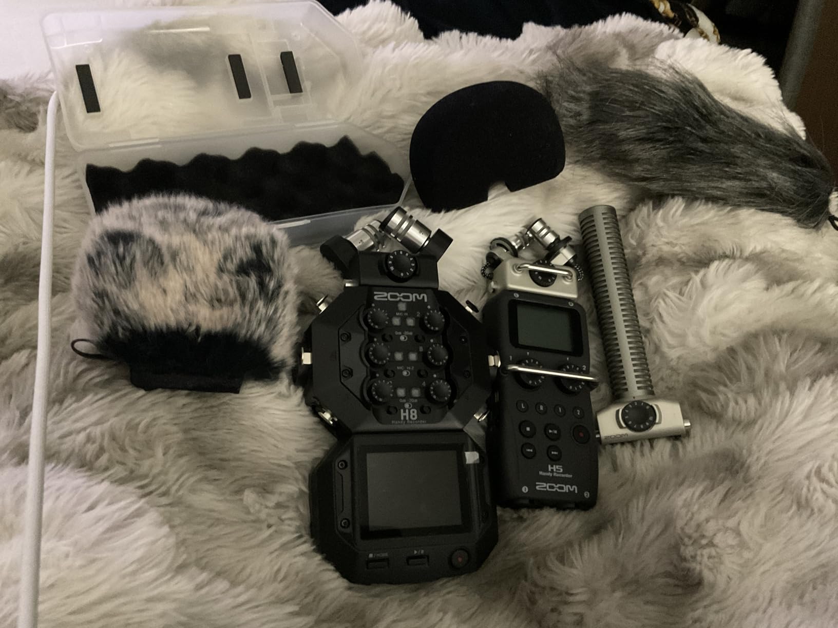 Zoom H5 4-Track Portable Recorder for Audio for Video, Music, and Podcasting, Stereo Microphones, 2 XLR/TRS Inputs, USB Audio Interface, Battery Powered customer photo 2