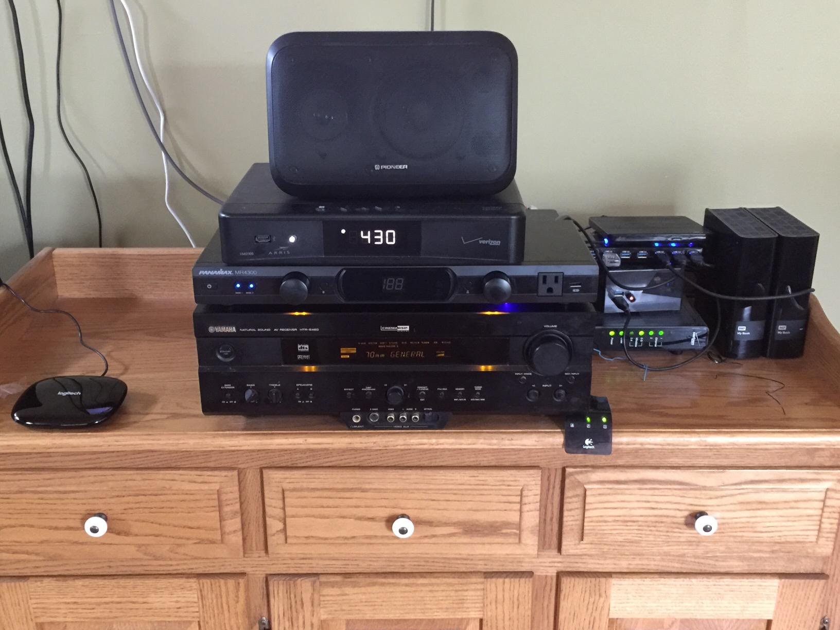 Logitech Harmony Hub for Control of 8 Home Entertainment Devices customer photo 2