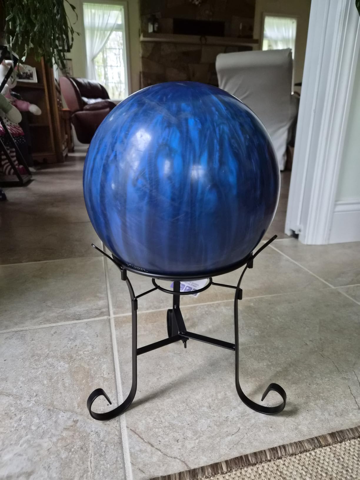 Alpine Corporation 10 Inch Tall Metal Stand fits one 8 Inch or 10 Inch Gazing Globe, Black(Stand Only) customer photo 2