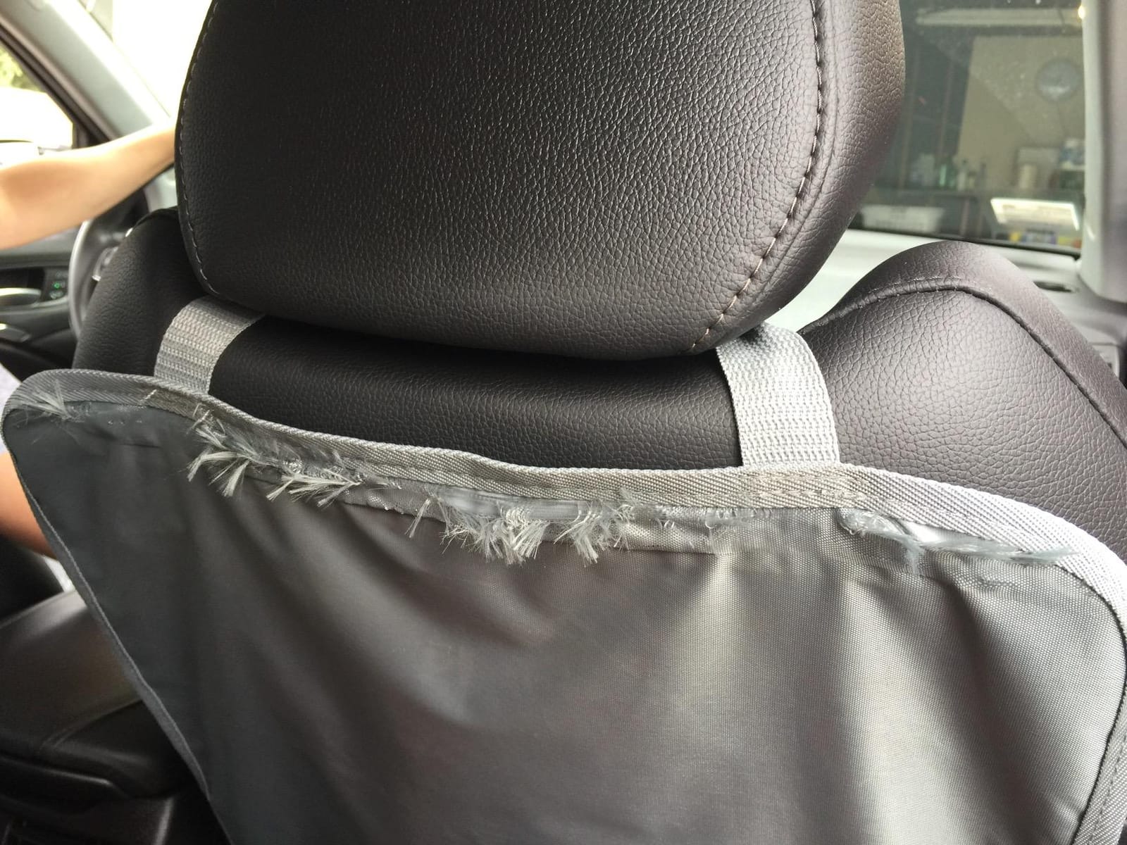 Luxury Clean-Edge Kick Mat - Seat Back Protector and Seat Cover with Invisible Strap and Stiff Edging (1 Mat) customer photo 1