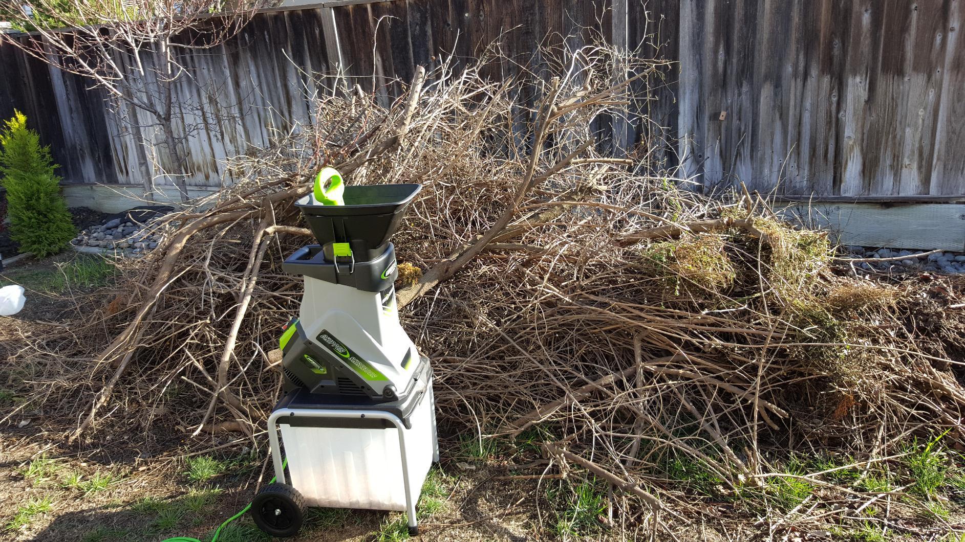 Earthwise GS70015 15-Amp Corded Electric Garden Chipper with Collection Bin customer photo 1