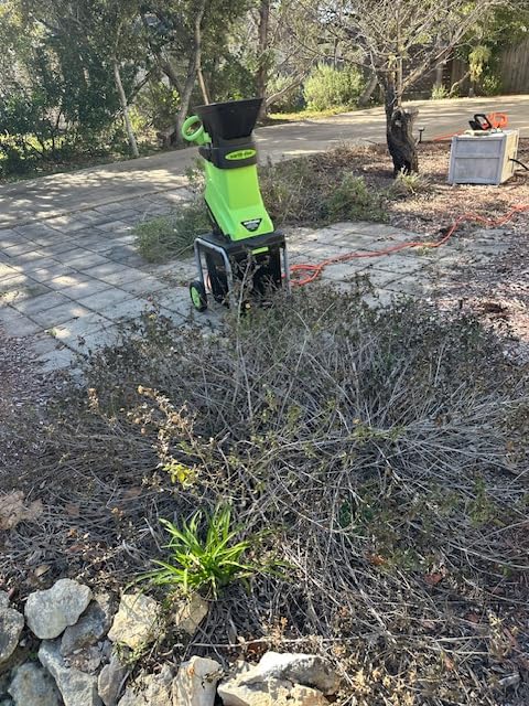 Earthwise GS70015 15-Amp Corded Electric Garden Chipper with Collection Bin customer photo 2