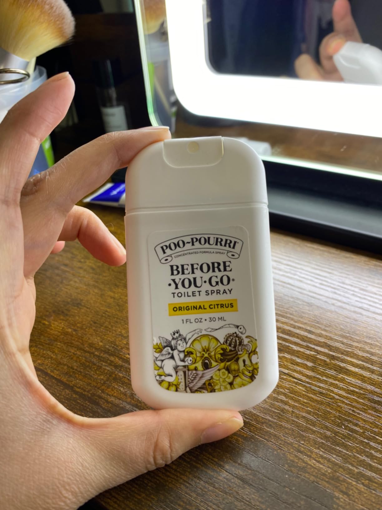 Poo-Pourri Before-You-Go Toilet Spray, Original Citrus, 4 Fl Oz | Bathroom Odor Deodorizer with Essential Oils, for Home or Work, Lemon, Bergamot and Lemongrass Scent, Up to 200 Uses customer photo 1
