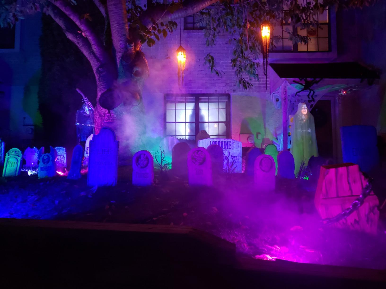 CHAUVET DJ Hurricane 1200 Fog Machine, 18,000 CFM, Timer Remote, Fast 2-Minute Heat-Up, Water-Based Smoke customer photo 1